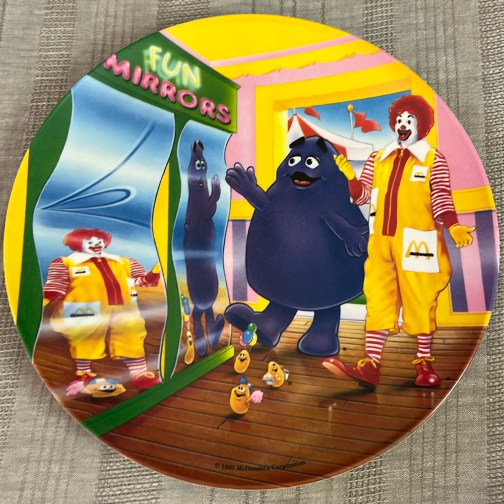 McDonald’s Vintage Plate 1993. Fun Mirrors - Never used!